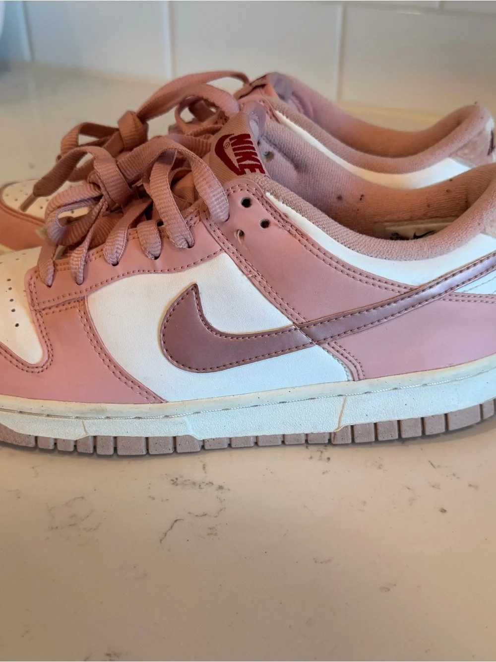 Nike Low Top Sneakers - Light Pink & White
